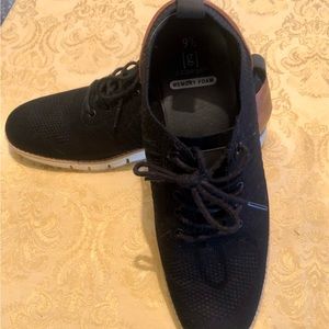 George 9.5 casual dress sneaker black.